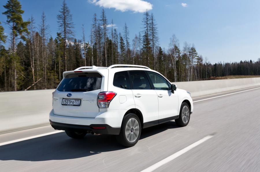  Subaru Forester 2.0XT 2016 года  (фото 25 из 30)